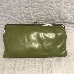 HOBO Lauren Wallet Leaf